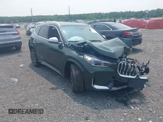 2023 BMW X1 xDrive28i с VIN WBX73EF04P5W81533, выставлен на аукционе IAAI как лот 42406985 с пробегом 14 820 миль миль и . История ставок и продаж доступна на DreamBid. Изображение 1.