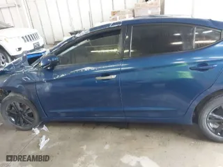 2017 Hyundai Elantra SE with VIN 5NPD84LF8HH010372, listed as a IAAI auction lot 40899363 with 1 mi miles. Bid and sale history available at carsss.com. Image 13.