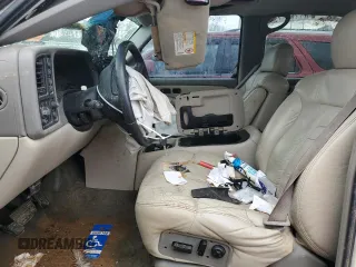 2002 Chevrolet Tahoe Z71 with VIN 1GNEK13Z52R215976, listed as a Copart auction lot 87701755 with 138,475 mi miles and Salvage Title. Bid and sale history available at carsss.com. Image 7.