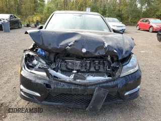 2013 Mercedes-Benz C 300 Sport with VIN WDDGF8AB1DA819150, listed as a Copart auction lot 70980134 with 133,038 mi miles and Salvage Title. Bid and sale history available at DreamBid. Image 5.