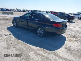 2016 BMW 5 Series 528i z VIN WBA5A5C53GG350065, wystawiony jako IAAI lot #41845613 z przebiegiem 166 324 mil mil oraz . Historia ofert i sprzedaży dostępna na DreamBid. Obrazek 3.