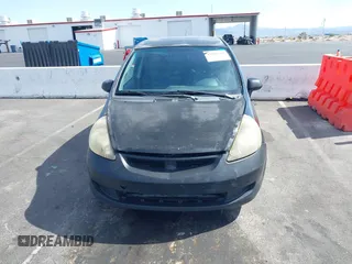 2008 Honda Fit Sport with VIN JHMGD386X8S052358, listed as a IAAI auction lot 42090261 with 291,211 mi miles. Bid and sale history available at carsss.com. Image 6.