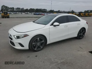 2019 Mercedes-Benz A 220 z VIN WDD3G4FB6KW000809, wystawiony jako Copart lot #43753425 z przebiegiem 69 679 mil mil oraz Szkoda całkowita • Salvage title. Historia ofert i sprzedaży dostępna na DreamBid. Obrazek 1.