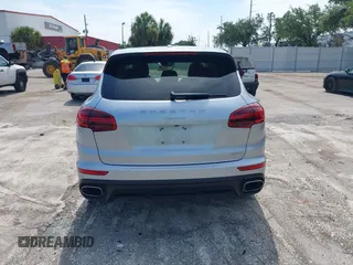 2016 Porsche Cayenne с VIN WP1AA2A2XGLA11351, выставлен на аукционе IAAI как лот 42719210 с пробегом 75 250 миль миль и . История ставок и продаж доступна на DreamBid. Изображение 17.