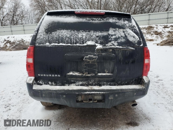 2008 Chevrolet Suburban LTZ with VIN 3GNFK16Y58G195633, listed as a Copart auction lot 43244645 with 201,312 mi miles and Clean Title. Bid and sale history available at carsss.com. Image 6.