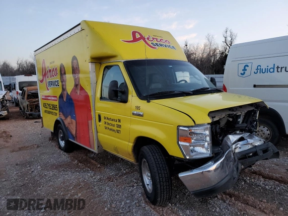 2016 Ford Econoline Commercial z VIN 1FDWE3FL7GDC36478, wystawiony jako Copart lot #86727284 z przebiegiem Nie podano mil oraz Szkoda całkowita • Salvage title. Historia ofert i sprzedaży dostępna na DreamBid. Obrazek 4.