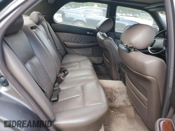 1992 Lexus LS z VIN JT8UF11E6N0128376, wystawiony jako Copart lot #70445094 z przebiegiem 144 806 mil mil oraz Nie do naprawy • Non repairable. Historia ofert i sprzedaży dostępna na DreamBid. Obrazek 10.