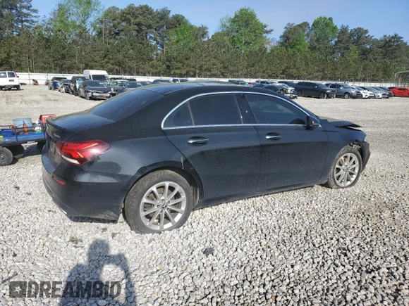 2019 Mercedes-Benz A 220 z VIN WDD3G4FB9KW002196, wystawiony jako Copart lot #51649885 z przebiegiem 119 252 mil mil oraz Szkoda całkowita • Salvage title. Historia ofert i sprzedaży dostępna na DreamBid. Obrazek 3.