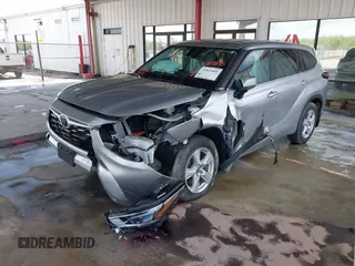 2021 Toyota Highlander L z VIN 5TDCZRBH9MS543232, wystawiony jako IAAI lot #41869895 z przebiegiem 41 031 mil mil oraz . Historia ofert i sprzedaży dostępna na DreamBid. Obrazek 6.