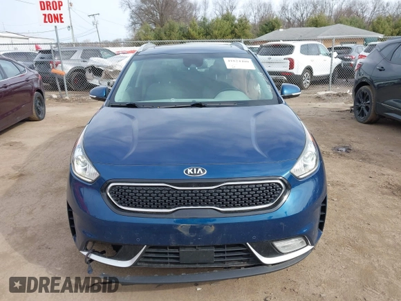 2018 Kia Niro Touring with VIN KNDCE3LC6J5174472, listed as a IAAI auction lot 41824400 with 83,182 mi miles. Bid and sale history available at carsss.com. Image 13.