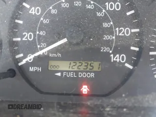 2000 Toyota Camry CE z VIN 4T1BG22K5YU972322, wystawiony jako IAAI lot #42098429 z przebiegiem 122 351 mil mil oraz . Historia ofert i sprzedaży dostępna na DreamBid. Obrazek 15.