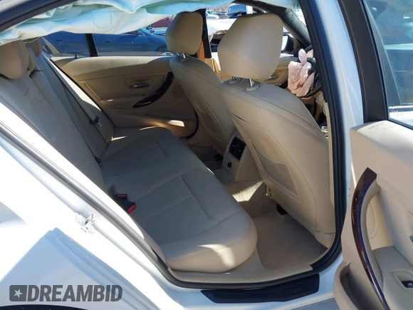 2014 BMW 3 Series 320i with VIN WBA3B1C50EK135458, listed as a IAAI auction lot 41631722 with 1 mi miles. Bid and sale history available at carsss.com. Image 8.