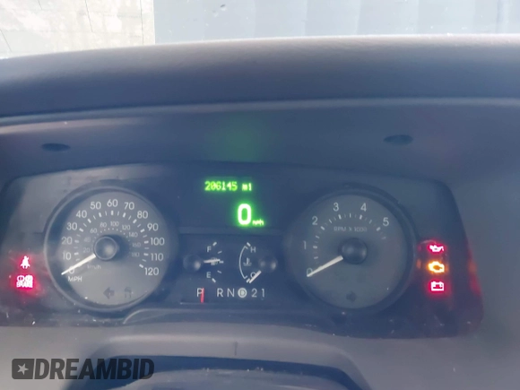 2008 Mercury Grand Marquis LS with VIN 2MEFM75V88X631067, listed as a IAAI auction lot 41290274 with 206,145 mi miles and . Bid and sale history available at DreamBid. Image 7.