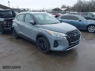2024 Nissan Kicks SV with VIN 3N1CP5CV5RL552495, listed as a IAAI auction lot 41296032 with 6,905 mi miles. Bid and sale history available at carsss.com. Image 1.