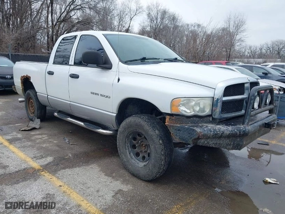 2005 Dodge Ram 1500 SLT with VIN 1D7HU18NX5J611870, listed as a IAAI auction lot 41483474 with 201,422 mi miles. Bid and sale history available at carsss.com. Image 1.