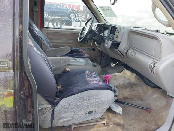 1997 Chevrolet Tahoe with VIN 3GNEK18R2VG102838, listed as a IAAI auction lot 41850332 with 206,365 mi miles. Bid and sale history available at carsss.com. Image 5.