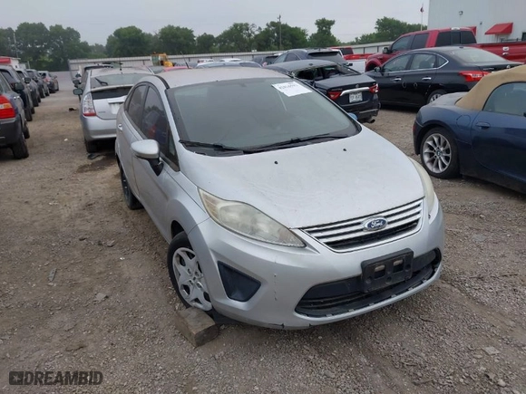 2013 Ford Fiesta SE with VIN 3FADP4BJXDM220183, listed as a IAAI auction lot 42026592 with 153,396 mi miles. Bid and sale history available at carsss.com. Image 1.