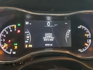2020 Jeep Grand Cherokee Altitude z VIN 1C4RJEAGXLC405024, wystawiony jako Copart lot #58536155 z przebiegiem 67 441 mil mil oraz Szkoda całkowita • Salvage title. Historia ofert i sprzedaży dostępna na DreamBid. Obrazek 9.
