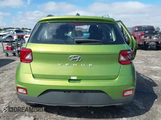 2024 Hyundai Venue SEL with VIN KMHRC8A38RU306550, listed as a IAAI auction lot 41663731 with 10,163 mi miles and . Bid and sale history available at DreamBid. Image 16.