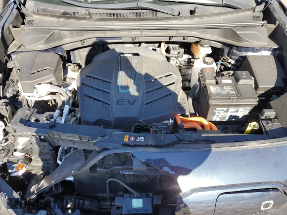 2019 Kia Niro EX Premium with VIN KNDCE3LG4K5021075, listed as a Copart auction lot 43515375 with 135,799 mi miles and Salvage Title. Bid and sale history available at DreamBid. Image 12.