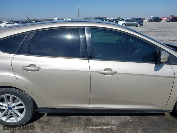 2017 Ford Focus SE with VIN 1FADP3K20HL215777, listed as a IAAI auction lot 41597028 with 137,248 mi miles. Bid and sale history available at carsss.com. Image 14.