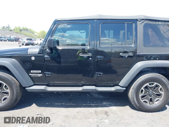 2018 Jeep Wrangler JK Unlimited Sport S with VIN 1C4BJWDG9JL816592, listed as a IAAI auction lot 42187279 with 91,169 mi miles. Bid and sale history available at carsss.com. Image 14.