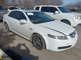 2008 Acura TL with VIN 19UUA66288A033751, listed as a IAAI auction lot 41502588 with 204,074 mi miles. Bid and sale history available at carsss.com. Image 1.