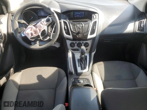 2014 Ford Focus SE z VIN 1FADP3K28EL104745, wystawiony jako Copart lot #54496215 z przebiegiem 154 565 mil mil oraz Szkoda całkowita • Salvage title. Historia ofert i sprzedaży dostępna na DreamBid. Obrazek 8.