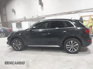 2024 Audi Q5 S line Premium with VIN WA1GAAFY8R2022421, listed as a IAAI auction lot 41918026 with 22,333 mi miles and . Bid and sale history available at DreamBid. Image 15.