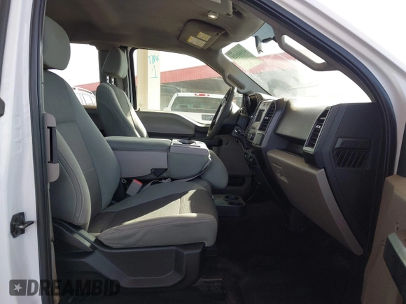 2016 Ford F-150 XLT with VIN 1FTEX1EP4GKE60872, listed as a IAAI auction lot 41944125 with 380,127 mi miles. Bid and sale history available at carsss.com. Image 5.