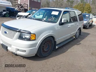 2006 Ford Expedition Limited with VIN 1FMFU20546UA63725, listed as a IAAI auction lot 41782143 with 1 mi miles. Bid and sale history available at carsss.com. Image 2.