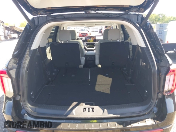 2025 Ford Explorer Active z VIN 1FMUK8DH8SGA47342, wystawiony jako IAAI lot #42074508 z przebiegiem 2 776 mil mil oraz . Historia ofert i sprzedaży dostępna na DreamBid. Obrazek 18.