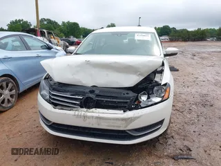 2015 Volkswagen Passat SE с VIN 1VWBS7A32FC055087, выставлен на аукционе IAAI как лот 42358821 с пробегом 80 684 миль миль и . История ставок и продаж доступна на DreamBid. Изображение 13.