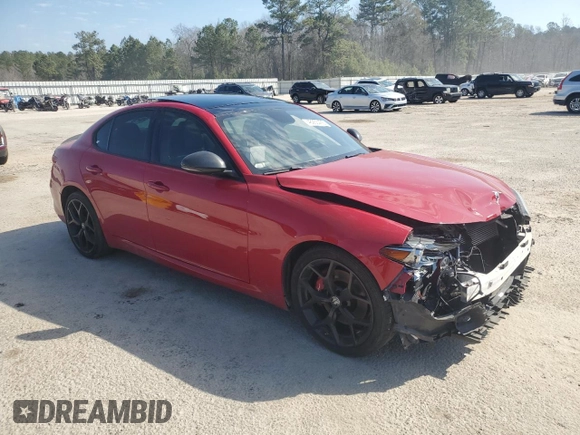 2019 Alfa Romeo Giulia z VIN ZARFAMANXK7622890, wystawiony jako Copart lot #46255435 z przebiegiem 86 630 mil mil oraz Szkody całkowita. Historia ofert i sprzedaży dostępna na DreamBid. Obrazek 4.