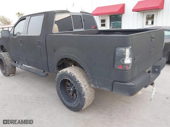 2005 Ford F-150 XLT with VIN 1FTPW12535FA42498, listed as a IAAI auction lot 41836092 with 290,330 mi miles. Bid and sale history available at carsss.com. Image 3.
