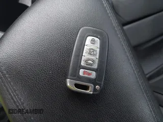 2013 Kia Optima SX z VIN 5XXGR4A6XDG133352, wystawiony jako IAAI lot #42899524 z przebiegiem 203 378 mil mil oraz . Historia ofert i sprzedaży dostępna na DreamBid. Obrazek 11.