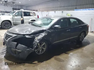 2015 Nissan Altima SV with VIN 1N4AL3AP8FC165767, listed as a Copart auction lot 85513954 with 297,751 mi miles and Salvage Title. Bid and sale history available at carsss.com. Image 1.