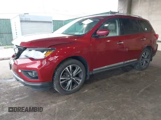 2019 Nissan Pathfinder S z VIN 5N1DR2MM5KC592248, wystawiony jako IAAI lot #41913415 z przebiegiem 83 024 mil mil oraz . Historia ofert i sprzedaży dostępna na DreamBid. Obrazek 17.