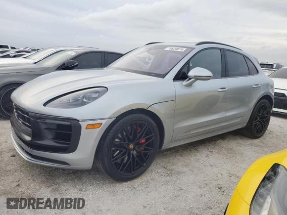 2023 Porsche Macan GTS z VIN WP1AF2A53PLB56470, wystawiony jako Copart lot #76620874 z przebiegiem Nie podano mil oraz Nie do naprawy • Non repairable. Historia ofert i sprzedaży dostępna na DreamBid. Obrazek 1.