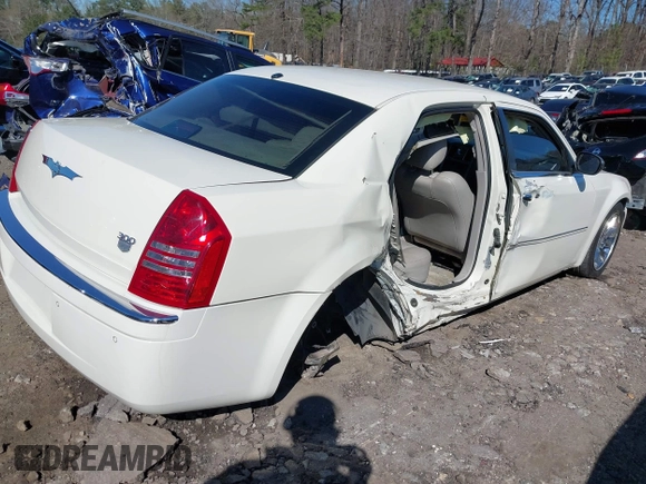 2005 Chrysler 300 with VIN 2C3AA63H75H170384, listed as a IAAI auction lot 41812822 with 1 mi miles. Bid and sale history available at carsss.com. Image 4.