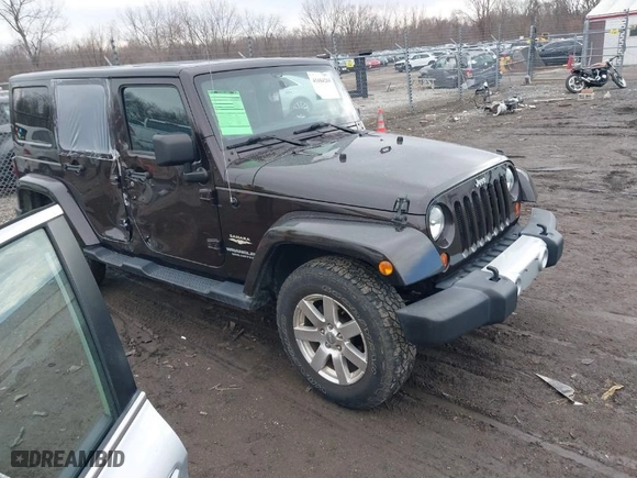 2013 Jeep Wrangler Unlimited Sahara with VIN 1C4BJWEG9DL686090, listed as a IAAI auction lot 41684264 with 126,000 mi miles. Bid and sale history available at carsss.com. Image 1.