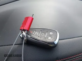 2022 Chevrolet Blazer RS z VIN 3GNKBKRS8NS172965, wystawiony jako IAAI lot #41610547 z przebiegiem 43 333 mil mil oraz . Historia ofert i sprzedaży dostępna na DreamBid. Obrazek 11.