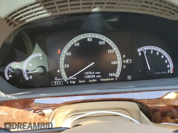 2010 Mercedes-Benz S 550 z VIN WDDNG8GB1AA323840, wystawiony jako Copart lot #44756815 z przebiegiem 138 034 mil mil oraz Szkoda całkowita • Salvage title. Historia ofert i sprzedaży dostępna na DreamBid. Obrazek 9.