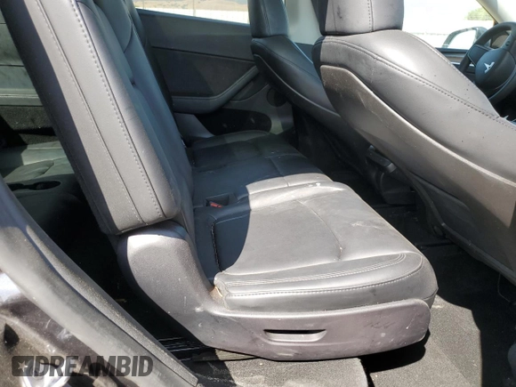 2024 Tesla Model Y Long Range with VIN 7SAYGAEE2RF101616, listed as a Copart auction lot 62236425 with 32,619 mi miles and Salvage title. Bid and sale history available at DreamBid. Image 11.
