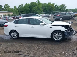 2018 Kia Optima S z VIN 5XXGT4L36JG233495, wystawiony jako IAAI lot #42284838 z przebiegiem 67 323 mil mil oraz . Historia ofert i sprzedaży dostępna na DreamBid. Obrazek 14.