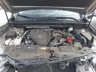 2024 Lexus NX 350 Luxury z VIN 2T2HGCEZ3RC032785, wystawiony jako IAAI lot #42230799 z przebiegiem 5992 mil mil oraz . Historia ofert i sprzedaży dostępna na DreamBid. Obrazek 10.