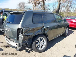 2008 Toyota Highlander Hybrid Limited with VIN JTEEW44AX82008911, listed as a IAAI auction lot 40812281 with 305,676 mi miles. Bid and sale history available at carsss.com. Image 4.