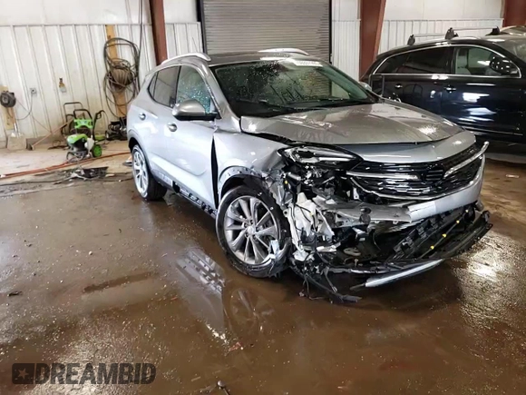 2023 Buick Encore GX Essence z VIN KL4MMFSL7PB064089, wystawiony jako Copart lot #59337995 z przebiegiem Nie podano mil oraz Nie do naprawy • Non repairable. Historia ofert i sprzedaży dostępna na DreamBid. Obrazek 15.