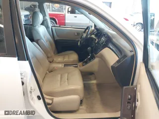 2003 Toyota Highlander with VIN JTEHF21A430153629, listed as a IAAI auction lot 41334411 with 236,557 mi miles. Bid and sale history available at carsss.com. Image 5.
