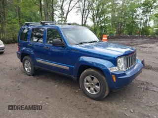 2009 Jeep Liberty Limited z VIN 1J8GN58K19W539796, wystawiony jako IAAI lot #42199125 z przebiegiem 184 593 mil mil oraz . Historia ofert i sprzedaży dostępna na DreamBid. Obrazek 1.